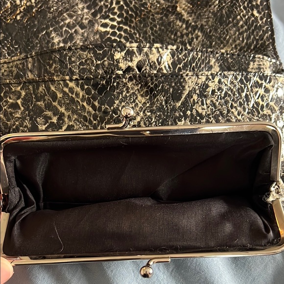 Snake skin Clutch - Picture 4 of 4